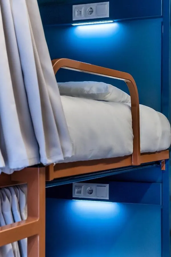 Hostel Latroupe Poblenou Beach Barcelona